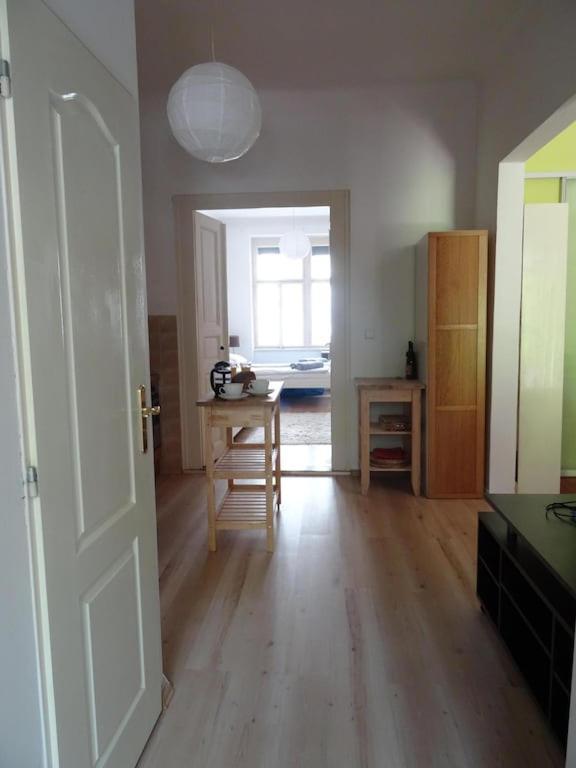 Garden Apartment On Art Nouveau Street In Central Praha Bagian luar foto