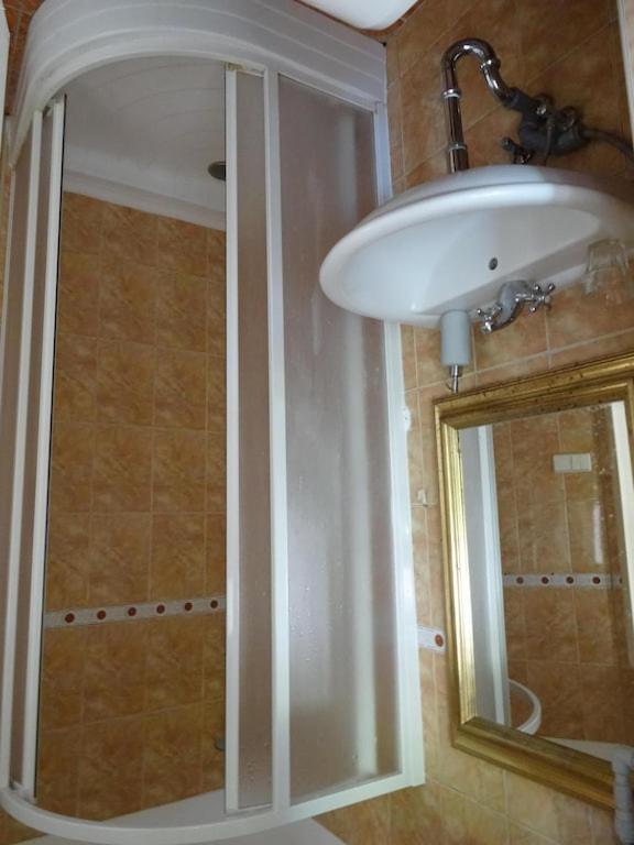 Garden Apartment On Art Nouveau Street In Central Praha Bagian luar foto